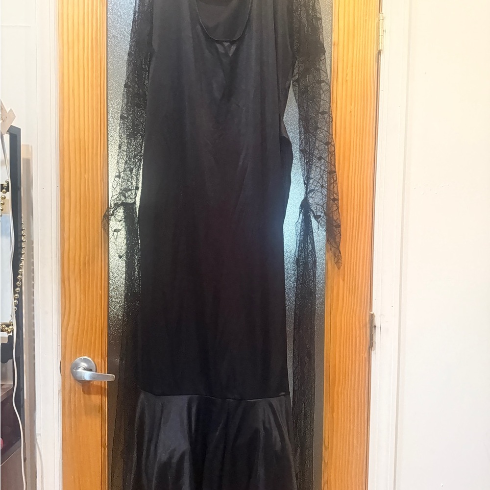 Morticia Adams Costume